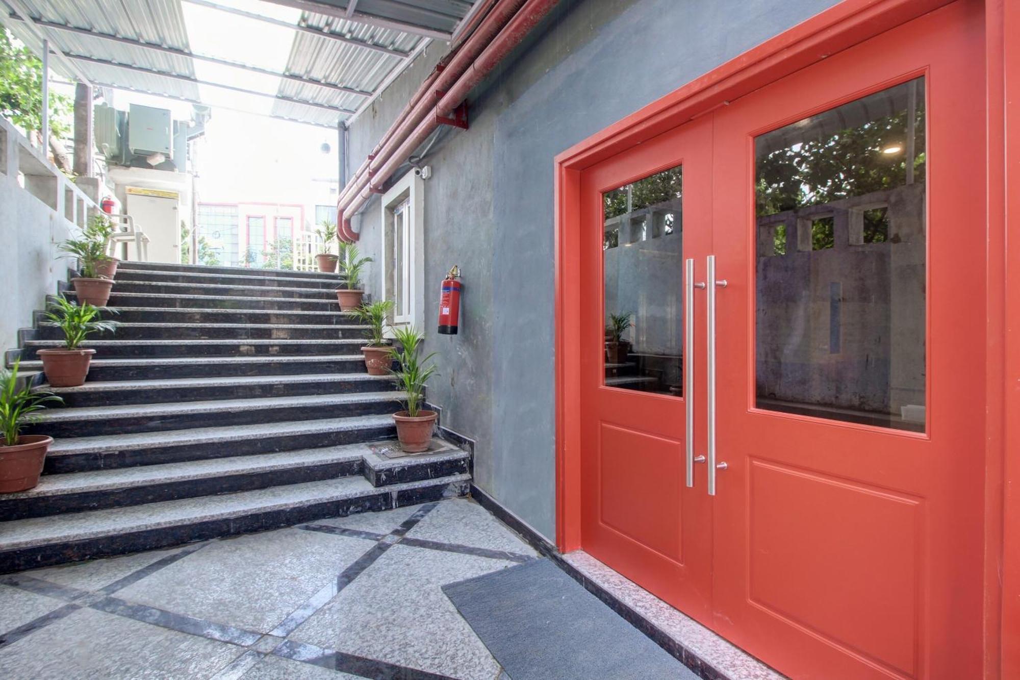 Hotel Super Townhouse Rcc Majestic 397 Lb Nagar Hajdarábád Exteriér fotografie