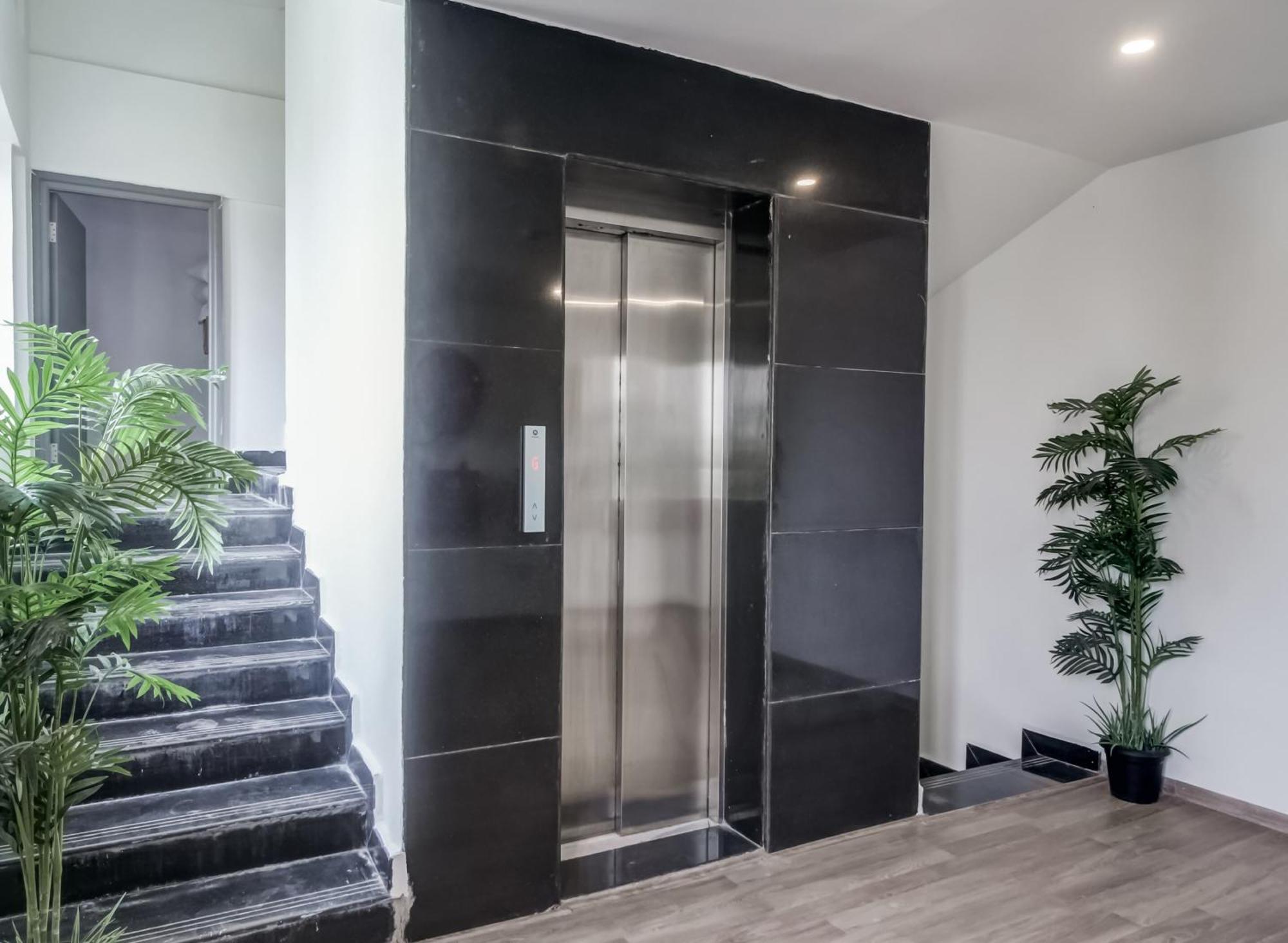 Hotel Super Townhouse Rcc Majestic 397 Lb Nagar Hajdarábád Exteriér fotografie