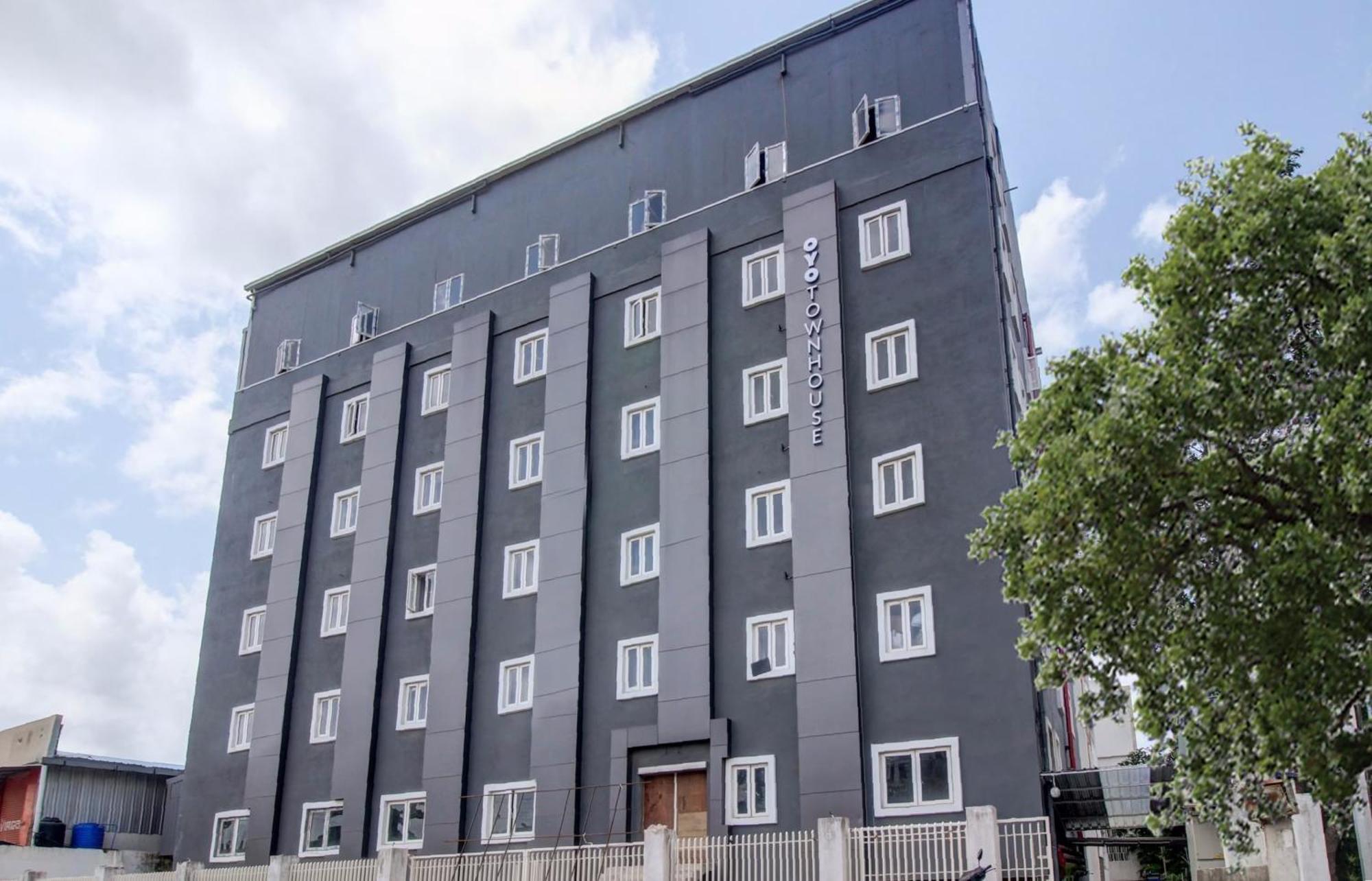 Hotel Super Townhouse Rcc Majestic 397 Lb Nagar Hajdarábád Exteriér fotografie