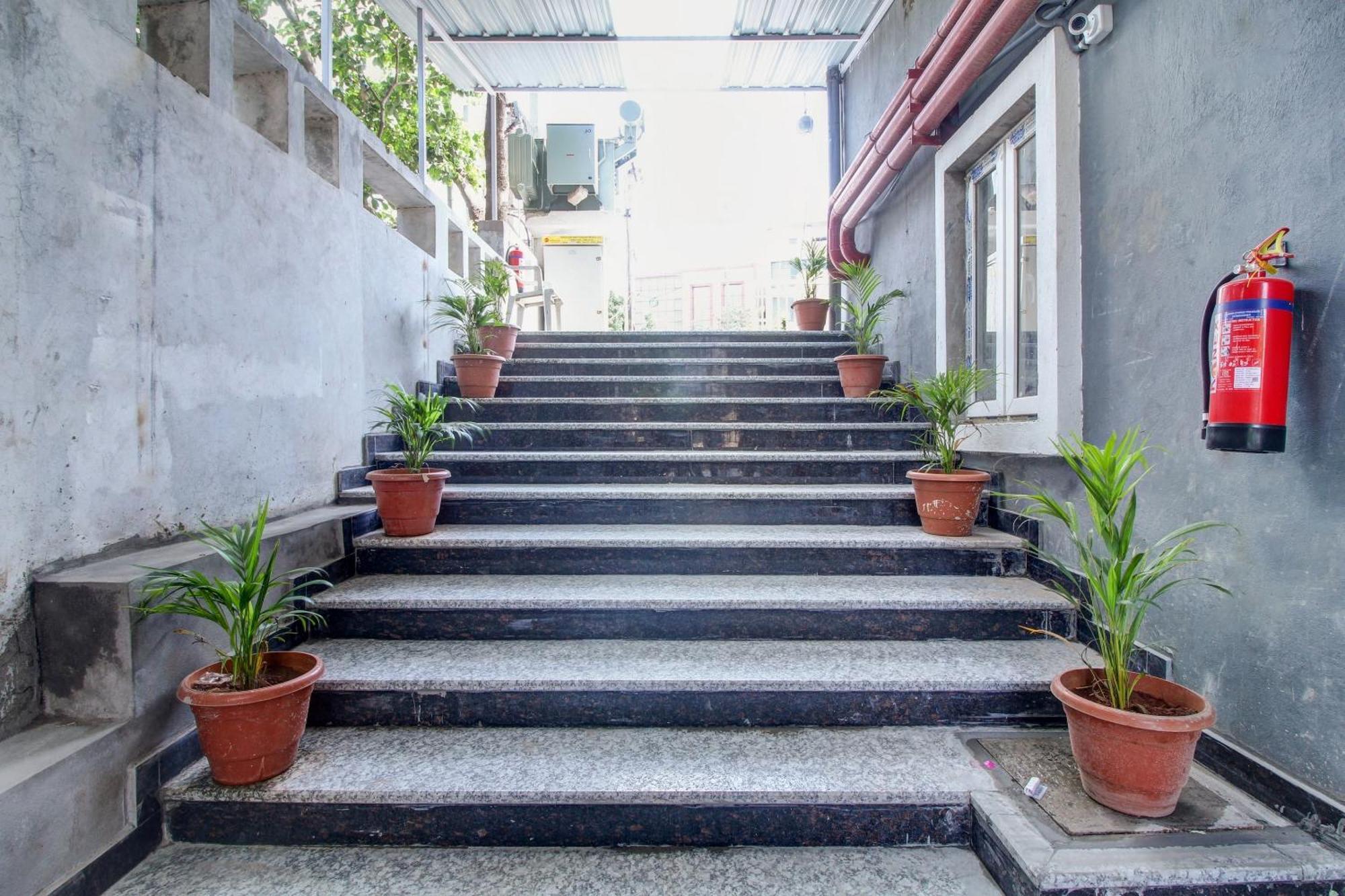 Hotel Super Townhouse Rcc Majestic 397 Lb Nagar Hajdarábád Exteriér fotografie