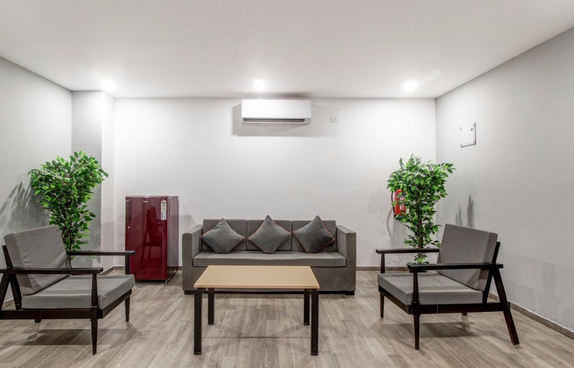Hotel Super Townhouse Rcc Majestic 397 Lb Nagar Hajdarábád Exteriér fotografie