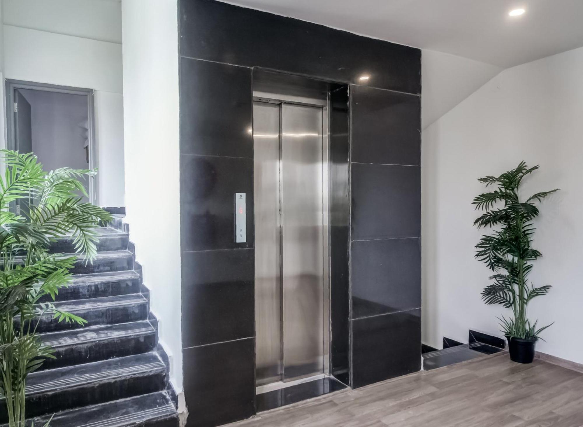 Hotel Super Townhouse Rcc Majestic 397 Lb Nagar Hajdarábád Exteriér fotografie